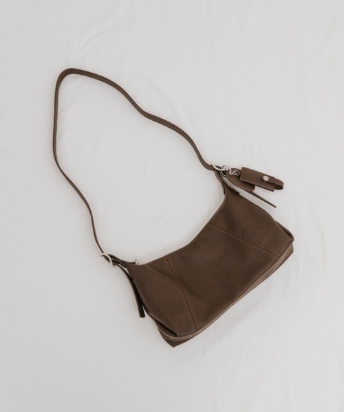 HANNE(アン)の「2WAYベルテットショルダーBAG(ショルダーバッグ・レディース・ブラック/ブラウン・FREE)」の12枚目の写真