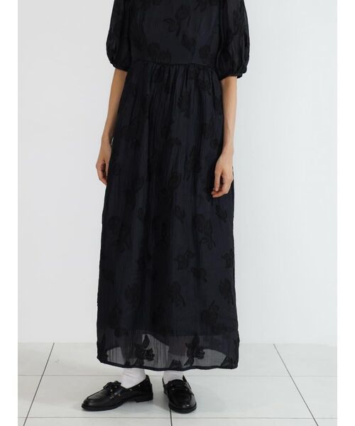 FIKA.(フィーカ)の「Flower jacquard sheer onepiece(ワンピース・レディース・アイボリー/ダークネイビー・MEDIUM)」の5枚目の写真
