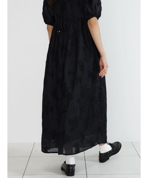 FIKA.(フィーカ)の「Flower jacquard sheer onepiece(ワンピース・レディース・アイボリー/ダークネイビー・MEDIUM)」の7枚目の写真