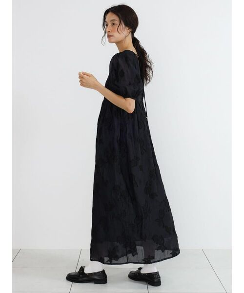 FIKA.(フィーカ)の「Flower jacquard sheer onepiece(ワンピース・レディース・アイボリー/ダークネイビー・MEDIUM)」の8枚目の写真