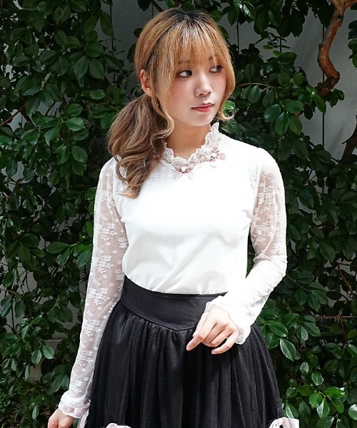 axes femme POETIQUE（アクシーズファムポエティック）の「ローズ×リボン装飾インナー（Tシャツ/カットソー・レディース・ホワイト/ブラック・MEDIUM）」の13枚目の写真