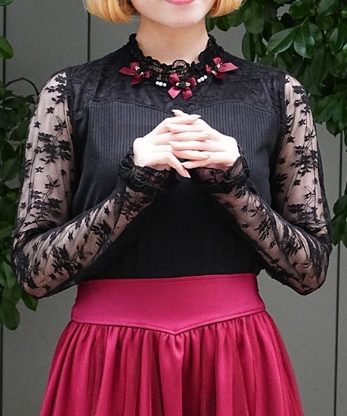 axes femme POETIQUE（アクシーズファムポエティック）の「ローズ×リボン装飾インナー（Tシャツ/カットソー・レディース・ホワイト/ブラック・MEDIUM）」の3枚目の写真