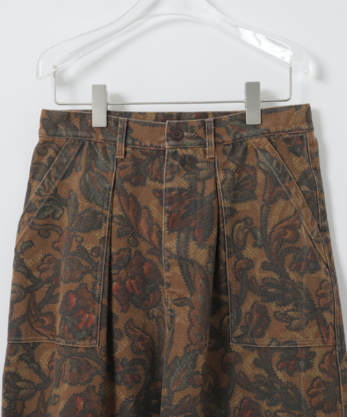 EDIFICE(エディフィス)の「Hedie.+ Flower Baker Pants(チノパンツ・メンズ・キャメル・2/3)」の4枚目の写真
