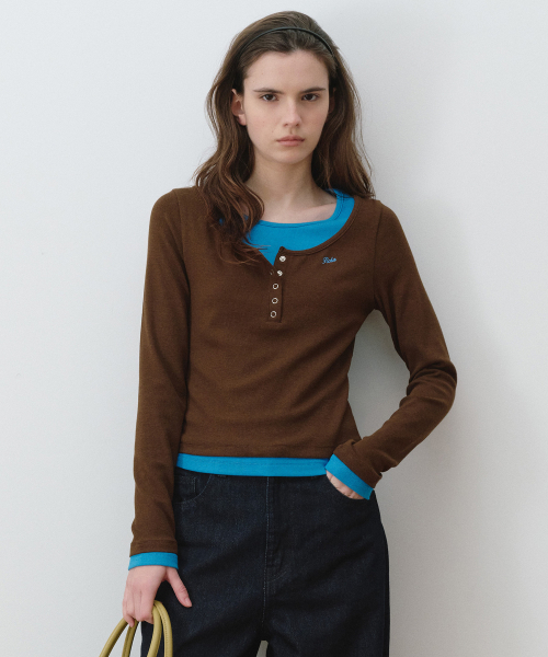 ROLAROLA(ロラロラ)の「LAYERED HENRYNECK LONG SLEEVE BR+TE/BL(Tシャツ/カットソー・レディース・ブラウン・SMALL/MEDIUM)」の1枚目の写真