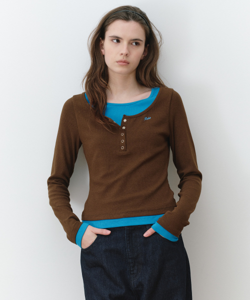ROLAROLA(ロラロラ)の「LAYERED HENRYNECK LONG SLEEVE BR+TE/BL(Tシャツ/カットソー・レディース・ブラウン・SMALL/MEDIUM)」の2枚目の写真