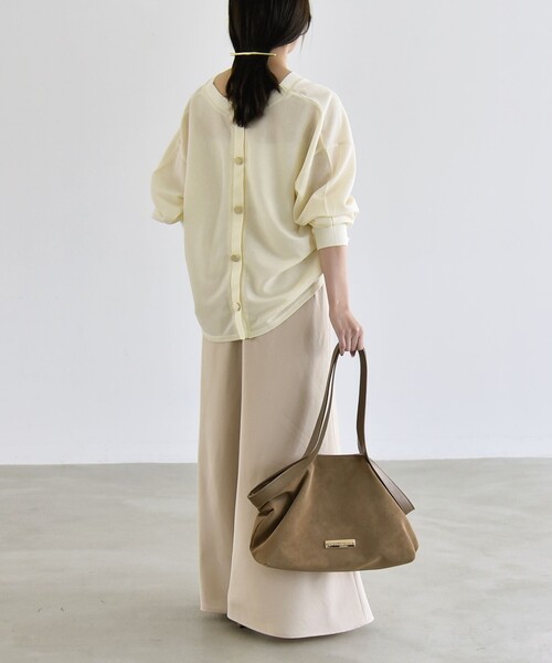 quaranciel(カランシエル)の「〈洗濯機可能〉シアー ダンボール ボタン Vネック ルーズ プルオーバー(Tシャツ/カットソー・レディース・ナチュラル/ネイビー/ブラウン・ONE SIZE)」の12枚目の写真