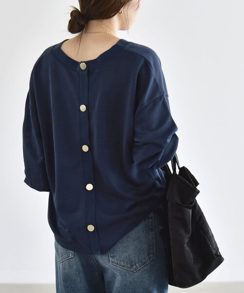 quaranciel(カランシエル)の「〈洗濯機可能〉シアー ダンボール ボタン Vネック ルーズ プルオーバー(Tシャツ/カットソー・レディース・ナチュラル/ネイビー/ブラウン・ONE SIZE)」の15枚目の写真