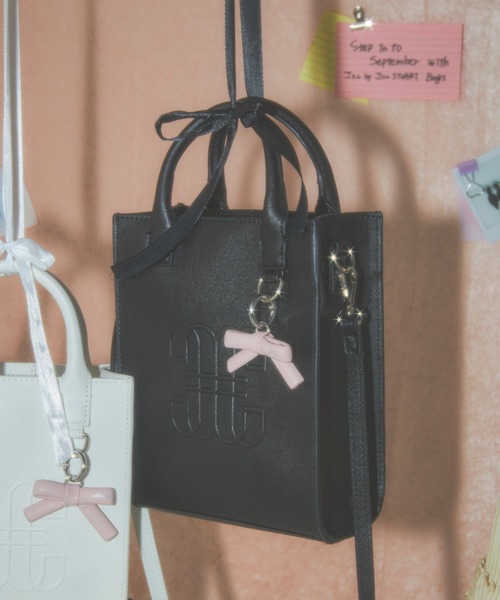 JILL by JILL STUART(ジルバイジルスチュアート)の「Link J ミニトートバッグ(ショルダーバッグ・レディース・ホワイト/ブラック/ピンク・FREE)」の7枚目の写真
