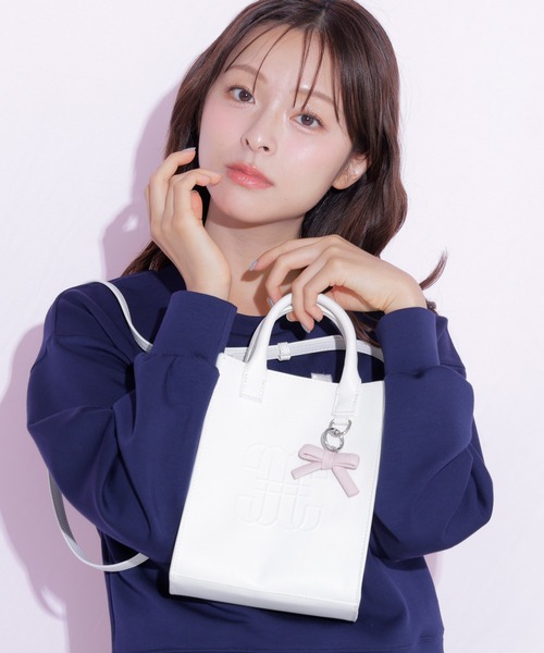 JILL by JILL STUART(ジルバイジルスチュアート)の「Link J ミニトートバッグ(ショルダーバッグ・レディース・ホワイト/ブラック/ピンク・FREE)」の13枚目の写真
