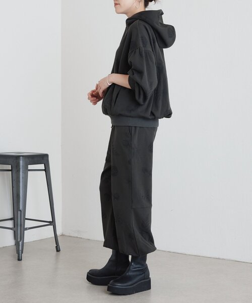 BEARDSLEY(ビアズリー)の「ボタニカルスウェットパンツ(スウェットパンツ・レディース・ダークグレー/グレー・FREE)」の15枚目の写真