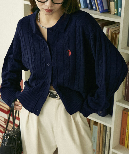 U.S. POLO ASSN.(ユーエスポロアッスン)の「U.S. POLO ASSN. × PUBLUX/ユーエスポロアッスン 別注 ケーブルニット ポロ カーディガン 限定展開(カーディガン/ボレロ・レディース・グレー/チャコールグレー/ネイビー/ナチュラル・フリ-)」の16枚目の写真