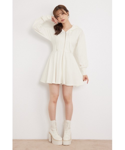 rienda（リエンダ）の「フーディーミニカットワンピース　秋服（ワンピース・レディース・ブラック/アイボリー/ライトブラウン・SMALL/MEDIUM）」の11枚目の写真