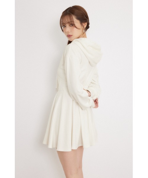 rienda（リエンダ）の「フーディーミニカットワンピース　秋服（ワンピース・レディース・ブラック/アイボリー/ライトブラウン・SMALL/MEDIUM）」の15枚目の写真