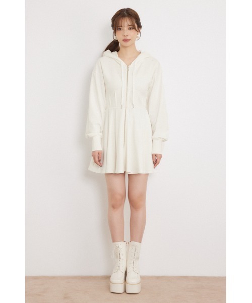 rienda（リエンダ）の「フーディーミニカットワンピース　秋服（ワンピース・レディース・ブラック/アイボリー/ライトブラウン・SMALL/MEDIUM）」の16枚目の写真