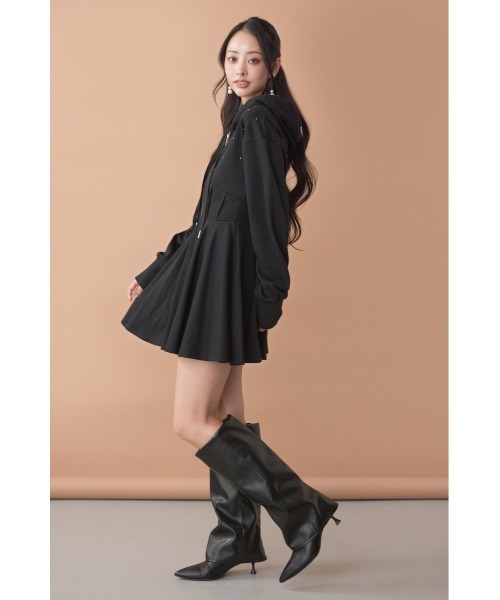 rienda（リエンダ）の「フーディーミニカットワンピース　秋服（ワンピース・レディース・ブラック/アイボリー/ライトブラウン・SMALL/MEDIUM）」の5枚目の写真