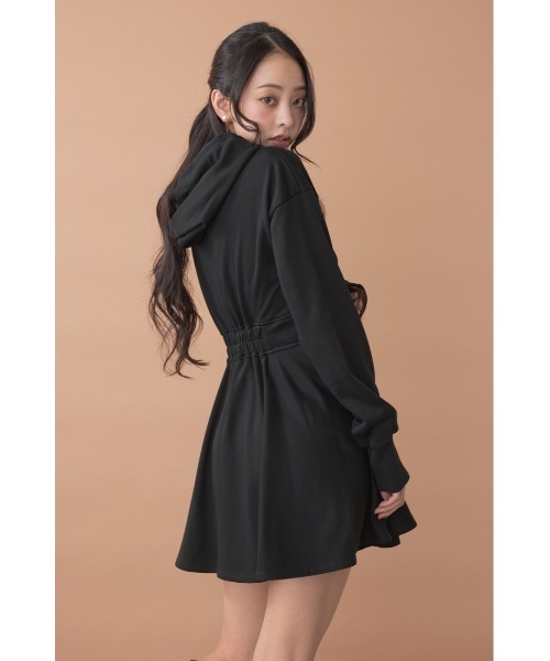 rienda（リエンダ）の「フーディーミニカットワンピース　秋服（ワンピース・レディース・ブラック/アイボリー/ライトブラウン・SMALL/MEDIUM）」の9枚目の写真