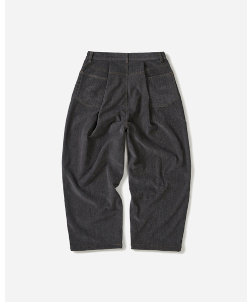 SILENTSYLLABLE(サイレント シラブル)の「Fold back 4tuck pants / Charcoal(その他パンツ・メンズ・その他・0/1/2)」の2枚目の写真