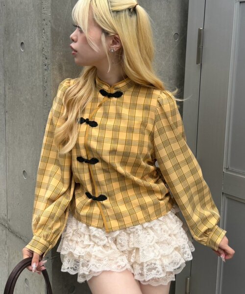continuer de NICE CLAUP(コンティニューデナイスクラップ)の「ドロストチャイナブラウス(シャツ/ブラウス・レディース・ブラウン系その他2/ブラック/イエロー系その他・FREE)」の1枚目の写真