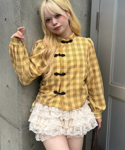 continuer de NICE CLAUP(コンティニューデナイスクラップ)の「ドロストチャイナブラウス(シャツ/ブラウス・レディース・ブラウン系その他2/ブラック/イエロー系その他・FREE)」の4枚目の写真