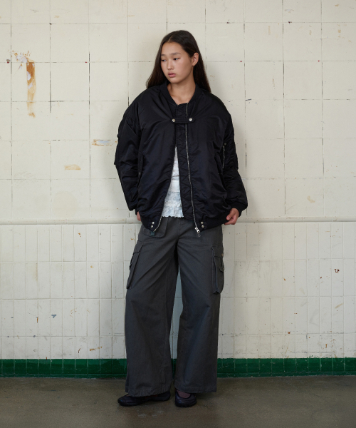 MOODBETTER(ムード ベター)の「OVERSIZED TAB MA-1 BLACK(ブルゾン・レディース・その他・FREE)」の3枚目の写真