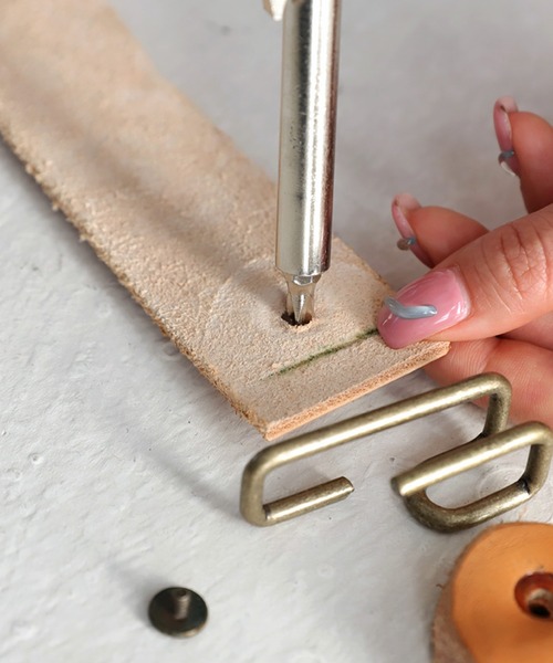 antiqua（アンティカ）の「本革ベルト（ベルト・レディース・ブラウン/キャメル/ブラック・FREE）」の6枚目の写真