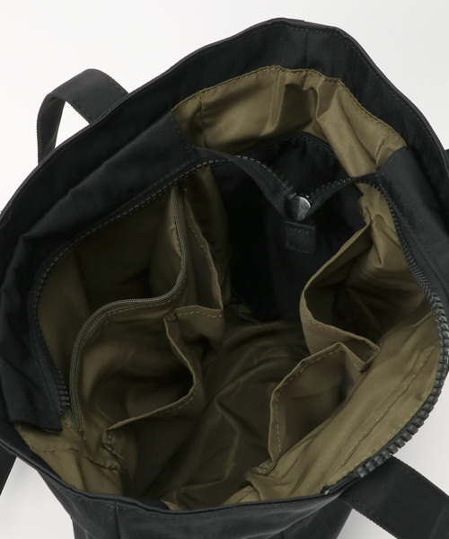 anello(アネロ)の「【anello】ポリエステルツイル×ミニネーム A4トートバッグ(トートバッグ・レディース・ミント/ネイビー/イエロー/ブラック/ピンクベージュ/ピンク/カーキ/グレー・FREE)」の13枚目の写真
