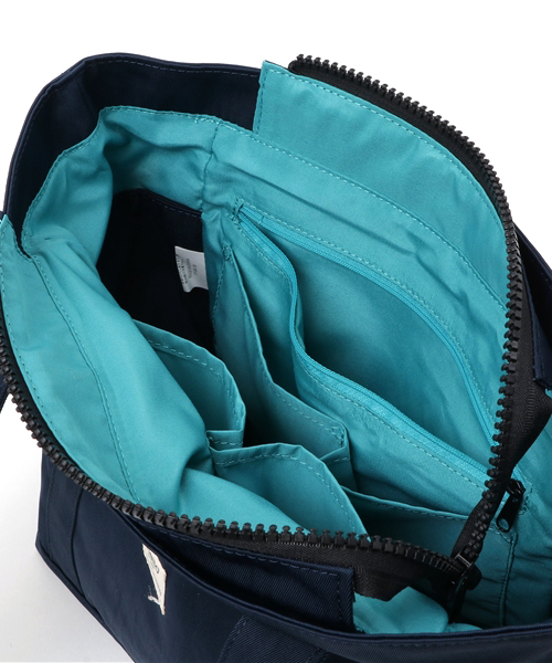 anello(アネロ)の「【anello】ポリエステルツイル×ミニネーム A4トートバッグ(トートバッグ・レディース・ミント/ネイビー/イエロー/ブラック/ピンクベージュ/ピンク/カーキ/グレー・FREE)」の18枚目の写真