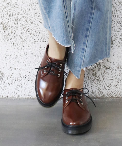 SESTO（セスト）の「タンクソールのレースアップマニッシュシューズ / オックスフォードシューズ（ドレスシューズ・レディース・ブラウン/ボルドー/ブラック/ブラック系その他・3L/L/LL/M/S）」の3枚目の写真