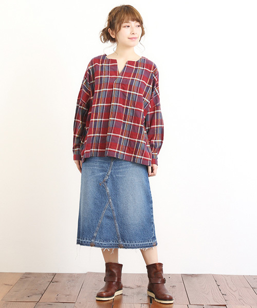 CUBE SUGAR（キューブシュガー）の「シャーリングチェックT-ブラウス（シャツ/ブラウス・レディース・ベージュ系その他/ブルー系その他/イエロー系その他/レッド系その他・M）」の6枚目の写真