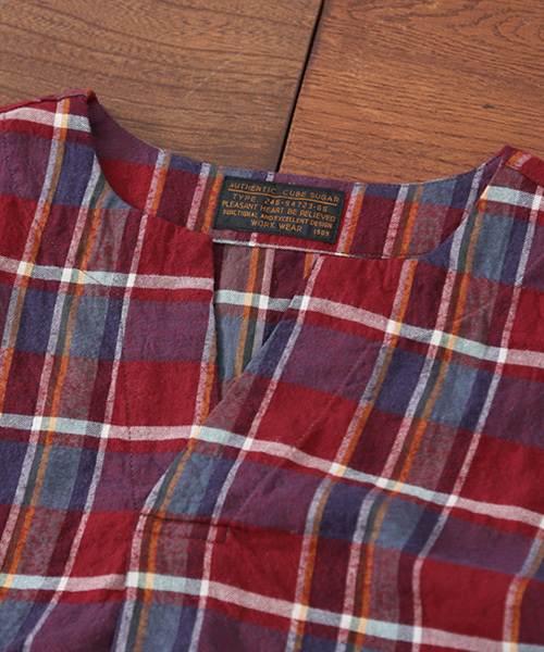 CUBE SUGAR（キューブシュガー）の「シャーリングチェックT-ブラウス（シャツ/ブラウス・レディース・ベージュ系その他/ブルー系その他/イエロー系その他/レッド系その他・M）」の10枚目の写真