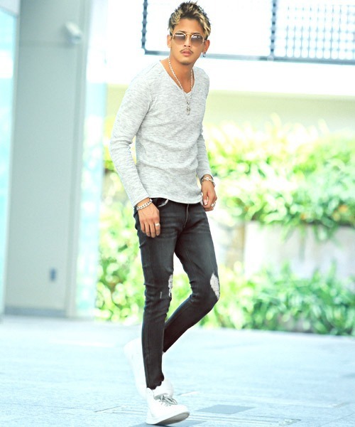 LUXSTYLE（ラグスタイル）の「クラッシュストレッチスキニーデニムカットオフパンツ（デニムパンツ・メンズ・ライトブルー/ネイビー/ブルー/ブラック系その他/ブルー系その他/ブラック/インディゴブルー/ダークグレー/ダークブルー/サックスブルー・L/M/XL/S）」の16枚目の写真