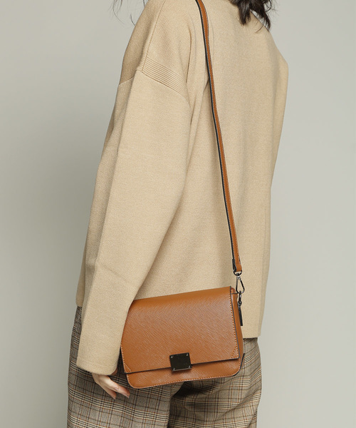 PLAIN CLOTHING（プレーンクロージング）の「フロントスクエアショルダーバッグ【PLAIN CLOTHING】（ショルダーバッグ・レディース・ライトグレー/ブラック/グレー/キャメル・FREE）」の17枚目の写真