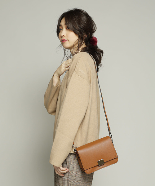 PLAIN CLOTHING（プレーンクロージング）の「フロントスクエアショルダーバッグ【PLAIN CLOTHING】（ショルダーバッグ・レディース・ライトグレー/ブラック/グレー/キャメル・FREE）」の18枚目の写真