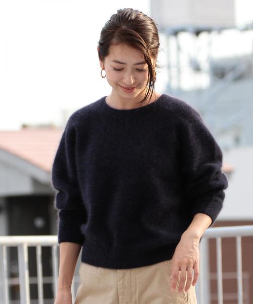 BEAUTY&YOUTH UNITED ARROWS（ビューティーアンドユースユナイテッドアローズ）の「BY∴ ラグランクルーネックニット（ニット/セーター・レディース・モカ/ネイビー・FREE）」の2枚目の写真
