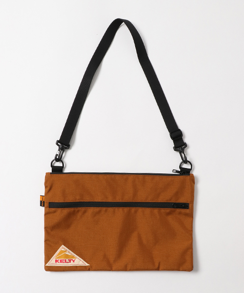 KELTY（ケルティ）の「【KELTY/ケルティ】ナイロンサコッシュ　フラットポーチL / VINTAGE FLAT POUCH L（ショルダーバッグ・メンズ・レッド/サンドベージュ/ブルー/ネイビー/ブラウン系その他/グレー/オリーブドラブ/ブラック/マスタード/タン/オリーブ/ダークグレー/ホワイト/ピンク/グリーン/パープル・FREE）」の6枚目の写真