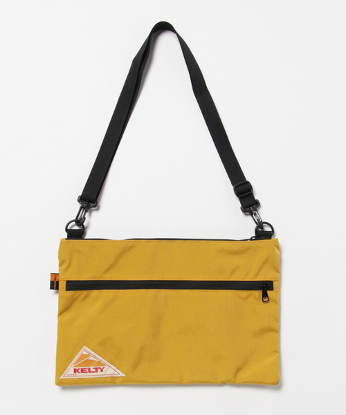 KELTY（ケルティ）の「【KELTY/ケルティ】ナイロンサコッシュ　フラットポーチL / VINTAGE FLAT POUCH L（ショルダーバッグ・メンズ・レッド/サンドベージュ/ブルー/ネイビー/ブラウン系その他/グレー/オリーブドラブ/ブラック/マスタード/タン/オリーブ/ダークグレー/ホワイト/ピンク/グリーン/パープル・FREE）」の14枚目の写真