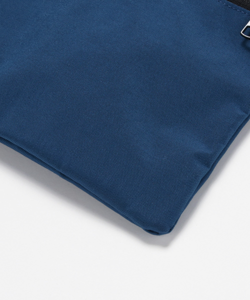 KELTY（ケルティ）の「【KELTY/ケルティ】ナイロンサコッシュ　フラットポーチL / VINTAGE FLAT POUCH L（ショルダーバッグ・メンズ・レッド/サンドベージュ/ブルー/ネイビー/ブラウン系その他/グレー/オリーブドラブ/ブラック/マスタード/タン/オリーブ/ダークグレー/ホワイト/ピンク/グリーン/パープル・FREE）」の19枚目の写真