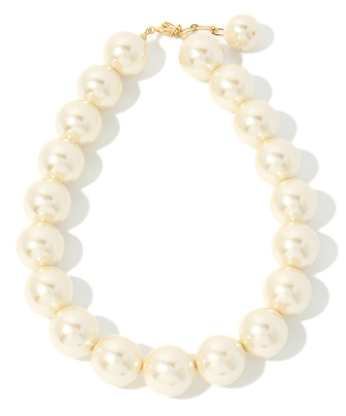 Ray BEAMS（レイビームス）の「February for BEAMS / ビックパールネックレス（ネックレス・レディース・ホワイト・ONE SIZE）」の4枚目の写真