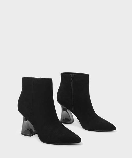 CHARLES & KEITH(チャールズ & キース)の「スカルプチャルルーサイトヒールブーツ / SCULPTURAL LUCITE HEEL BOOTS(ブーツ・レディース・ブラック/グレー/アイボリー・22.5cm/23cm/23.5cm/24.5cm/25cm/25.5cm)」の16枚目の写真