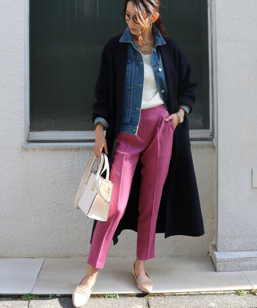 andme（アンドミー）の「きれいめツイル美脚タックテーパードパンツ（スラックス・レディース・チャコールグレー/ブラック/ネイビー/オフホワイト/マスタード/ベージュ系その他/グリーン系その他/バイオレット/ピンク系その他/オレンジ系その他/ダークカーキ/フューシャピンク/モカ/ラベンダー/ベージュ系その他2/ライトカーキ/テラコッタ/ブルー/ベージュ系その他3/ピンク/ブルー系その他/グレイッシュベージュ・M/S/L/XL/XXL）」の17枚目の写真