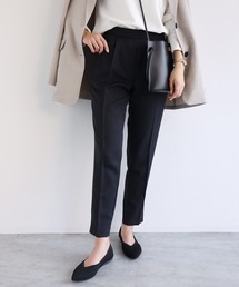 きれいめツイル美脚タックテーパードパンツ