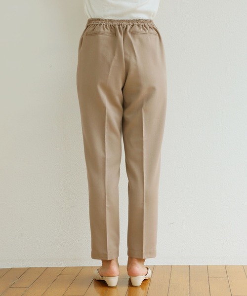きれいめツイル美脚タックテーパードパンツ（スラックス）｜andme