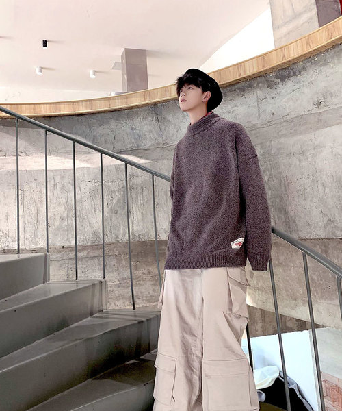 neos(ネオス)の「【neos -addictive design-】オーバーサイズ モックネック エルボーパッチ ニット(ニット/セーター・メンズ・ブラック/ベージュ/ネイビー/グレー/ブラウン・MEDIUM/LARGE/X-LARGE/XX-LARGE)」の15枚目の写真