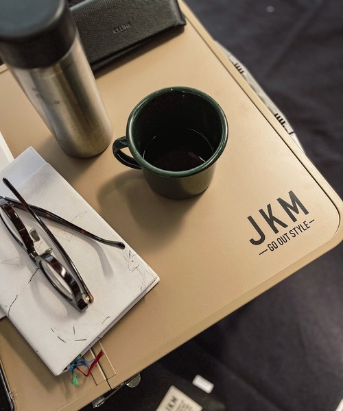 JKM（ジェイケイエム）の「JKM / コンパクト折りたたみテーブル（アウトドアグッズ・レディース・サンドベージュ・ONE SIZE）」の8枚目の写真