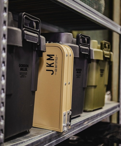 JKM（ジェイケイエム）の「JKM / コンパクト折りたたみテーブル（アウトドアグッズ・レディース・サンドベージュ・ONE SIZE）」の11枚目の写真