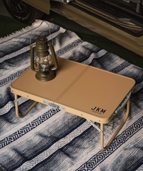 JKM（ジェイケイエム）の「JKM / コンパクト折りたたみテーブル（アウトドアグッズ・レディース・サンドベージュ・ONE SIZE）」の19枚目の写真