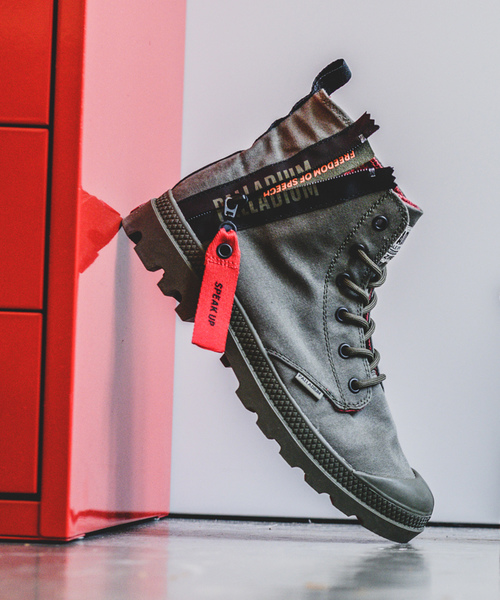 PALLADIUM（パラディウム）の「PALLADIUM/パラディウム PAMPA UNZIPPED/パンパ アンジップド（スニーカー・メンズ・ホワイト/ブラック/レッド/カーキ・22.5cm/23cm/23.5cm/24cm/24.5cm/25cm/25.5cm/26cm/26.5cm/27cm/27.5cm/28cm）」の3枚目の写真