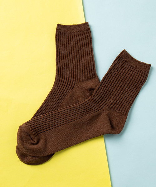 WEGO（ウィゴー）の「WEGO/リブ無地ソックス（ソックス/靴下・レディース・ホワイト/ブラック/ダークグリーン/パープル/オフホワイト/カーキ/サックスブルー/ライトブラウン/マスタード/ライトパープル/ライトイエロー/キャメル/ライトピンク/ワイン/ブラウン/ダークグレー・FREE）」の6枚目の写真