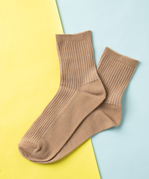 WEGO（ウィゴー）の「WEGO/リブ無地ソックス（ソックス/靴下・レディース・ホワイト/ブラック/ダークグリーン/パープル/オフホワイト/カーキ/サックスブルー/ライトブラウン/マスタード/ライトパープル/ライトイエロー/キャメル/ライトピンク/ワイン/ブラウン/ダークグレー・FREE）」の7枚目の写真