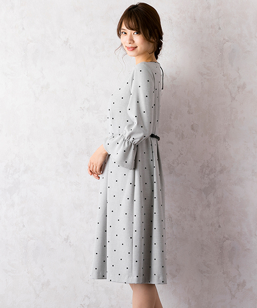 Rose Tiara（ローズティアラ）の「ベルト付きウエストタックワンピース 